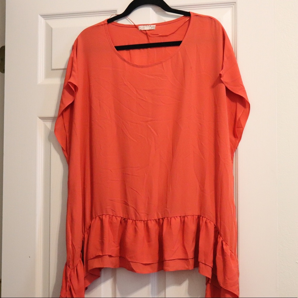 Wishlist oversize ruffle bottom top